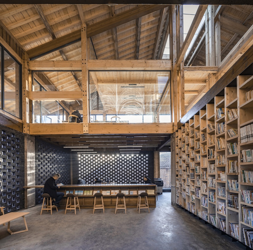 Party and Public Service Center of Yuanheguan Village LUO studio