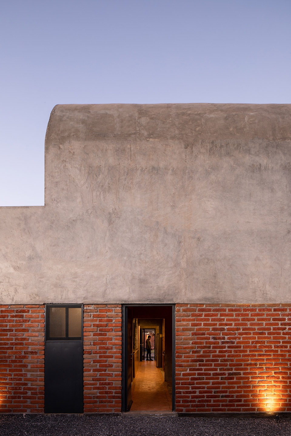 guanajal house by cubo rojo arquitectura