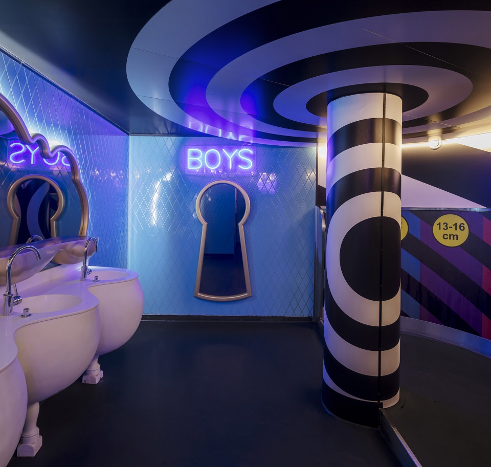 crazy pianos club by el equipo creativo