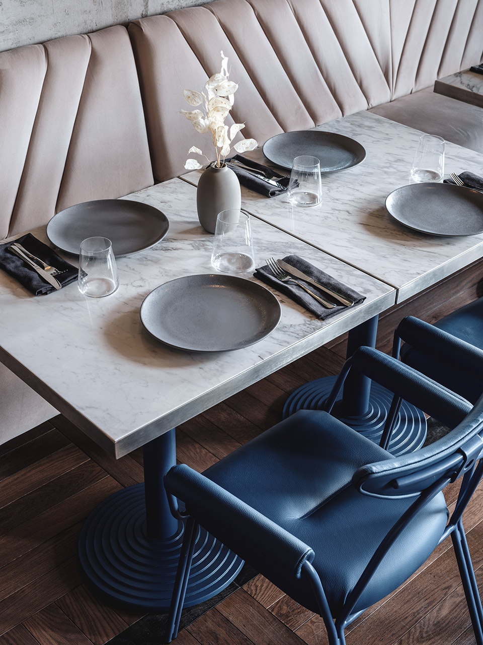 Restaurant Polyot by Asthetique