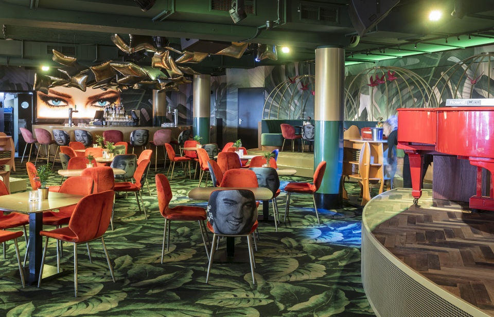 crazy pianos club by el equipo creativo