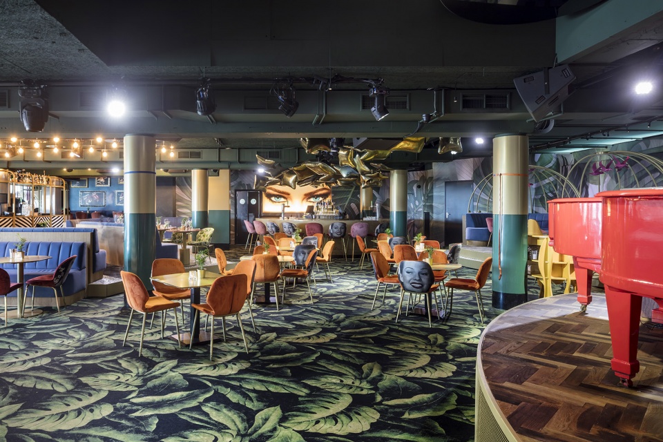 crazy pianos club by el equipo creativo