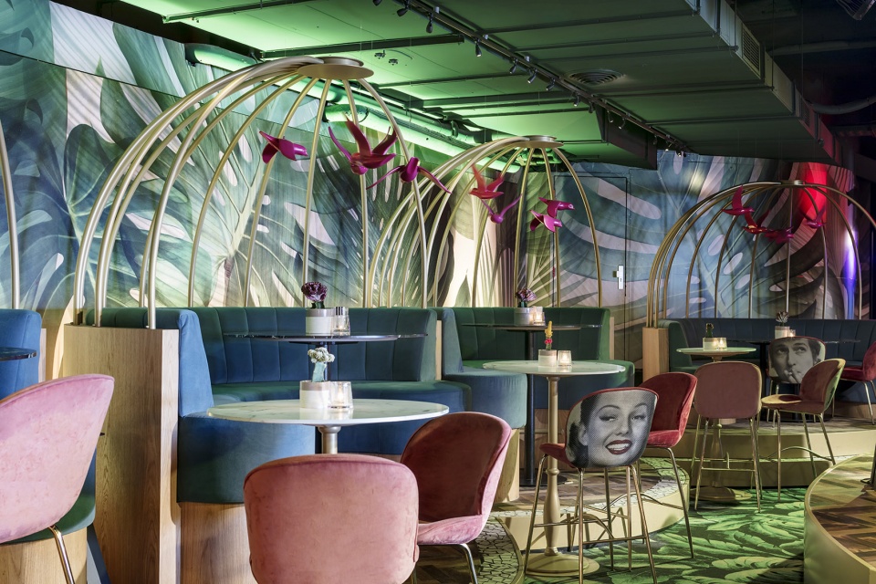crazy pianos club by el equipo creativo