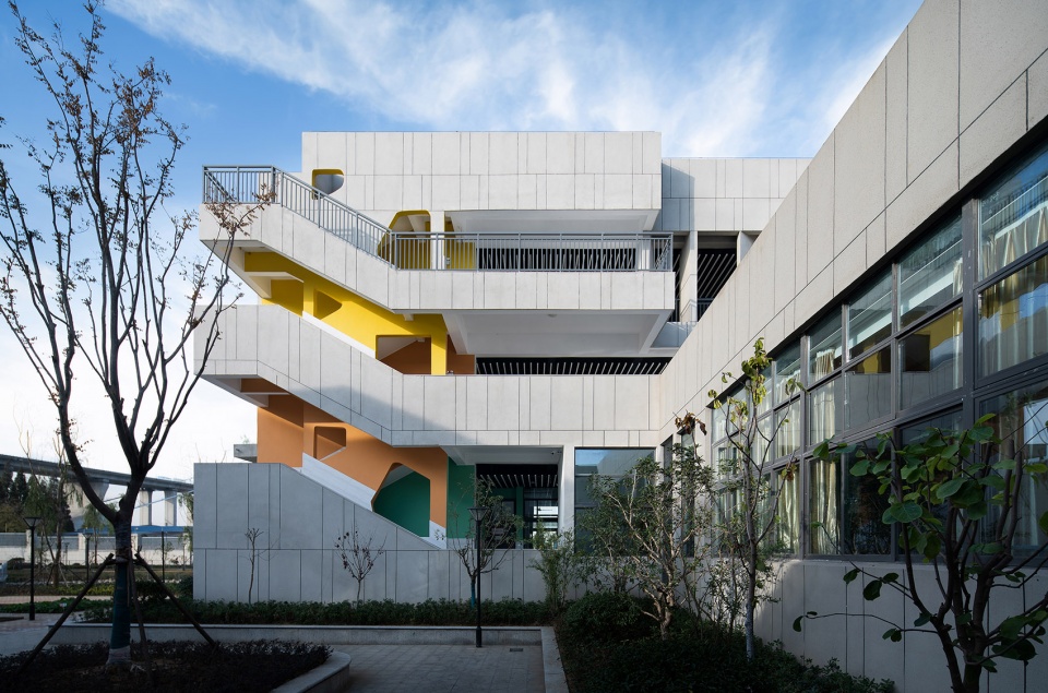 nanjing qixia mountain shibuqiao central school china nanjing bangjian urban architectural group