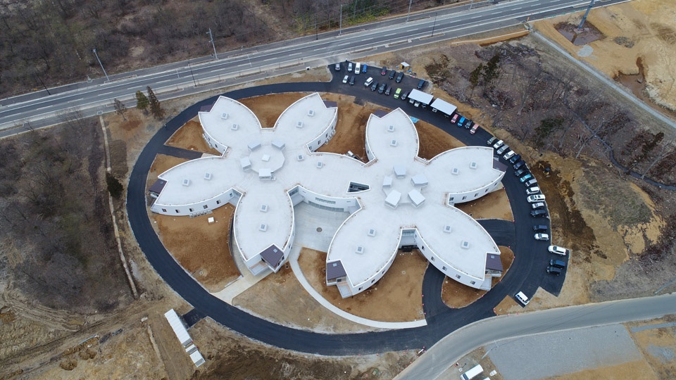sakuragien aomori elderly nursing home by waiwai
