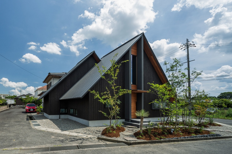 koka house by hearth architects