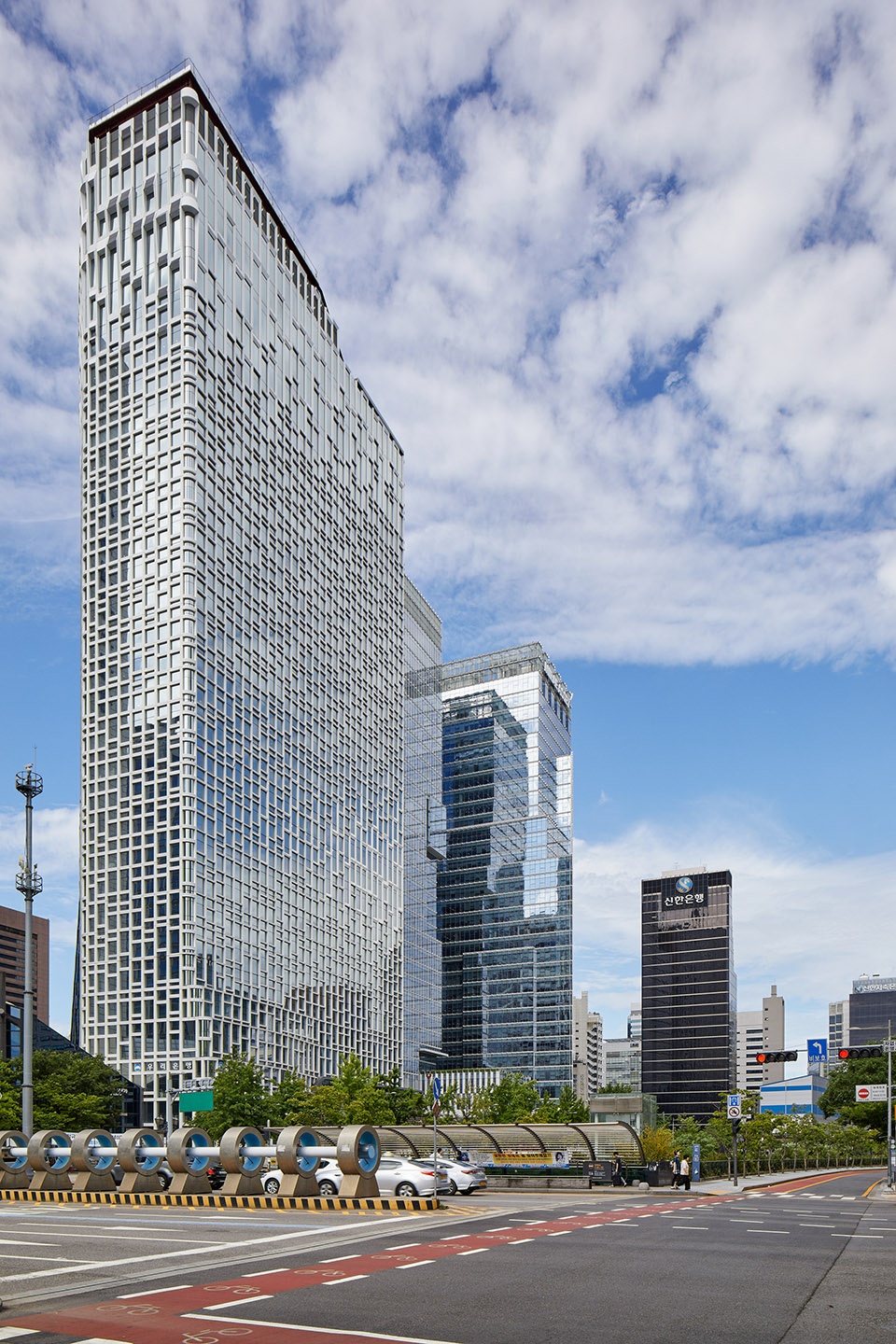 the retrofit of the hanwha hq by unstudio