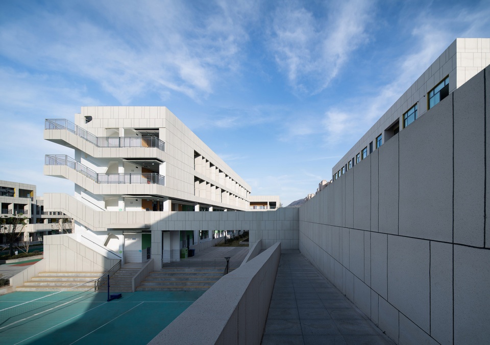 nanjing qixia mountain shibuqiao central school china nanjing bangjian urban architectural group