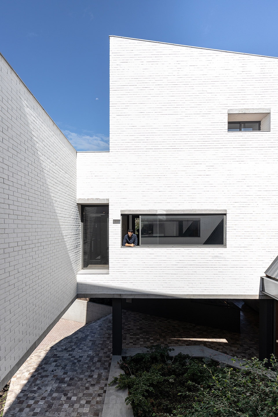 natura building by diezmuller arquitectos