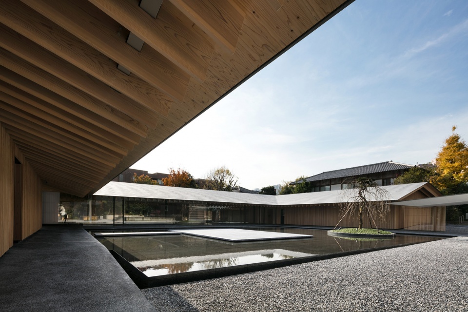 gooood archive religious architecture