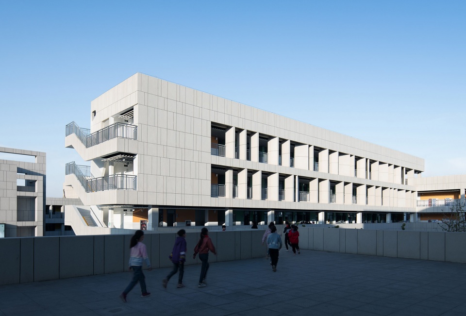 nanjing qixia mountain shibuqiao central school china nanjing bangjian urban architectural group