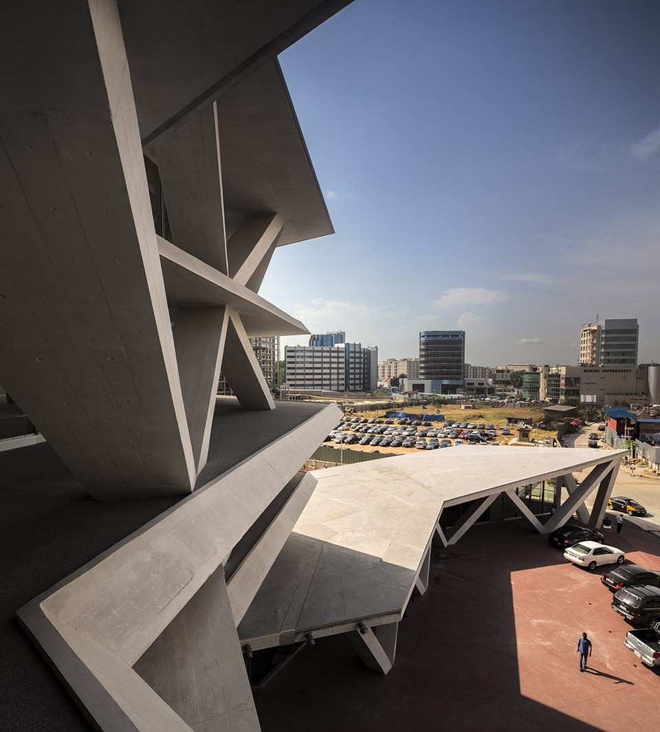 one airport square by mario cucinella architects