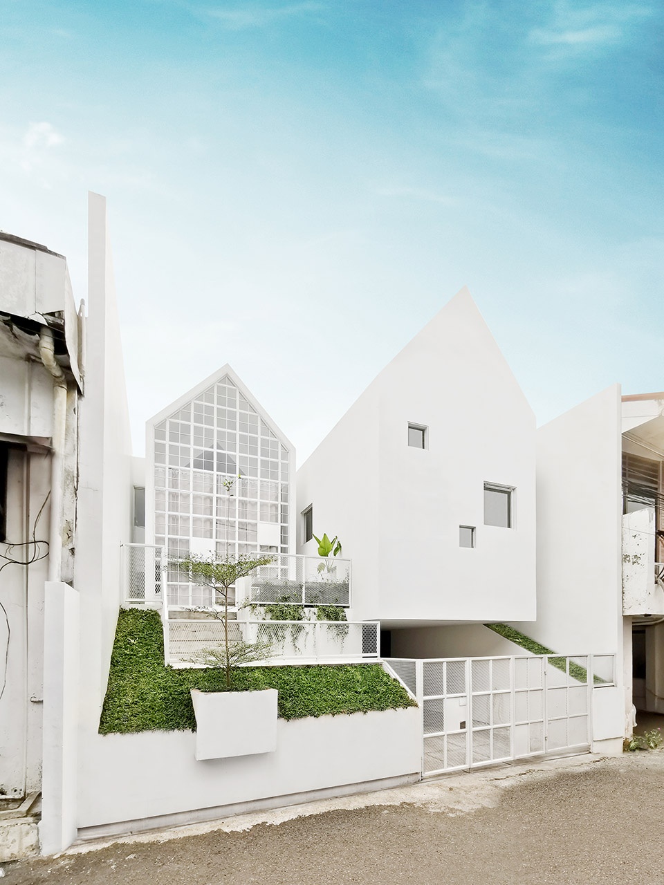 ur house by semiotic arsitek