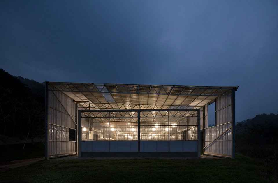 in between by j r architects