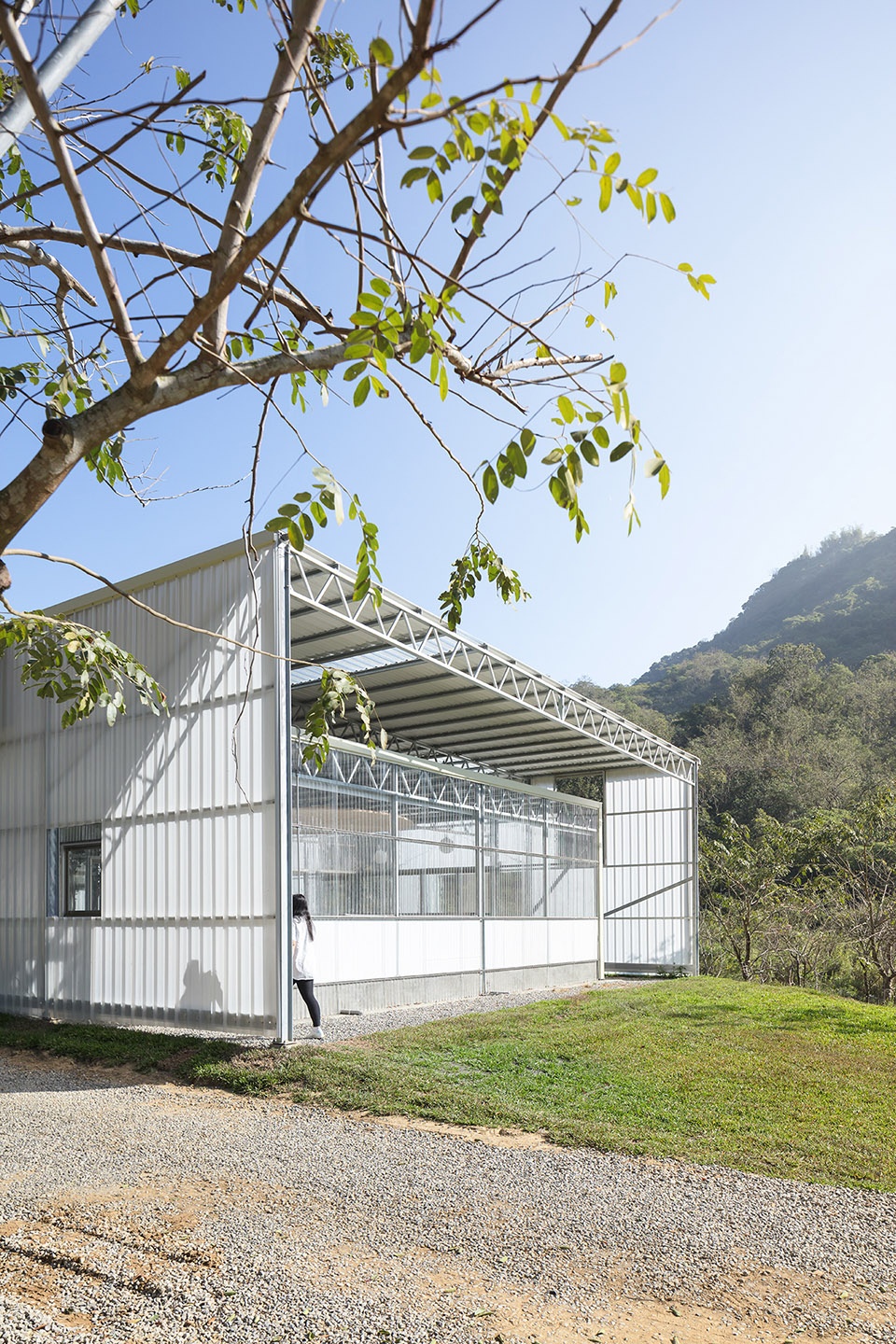 in between by j r architects