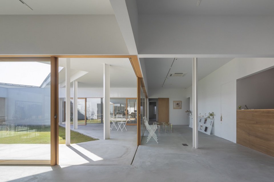 house and office in hofu by tato architects