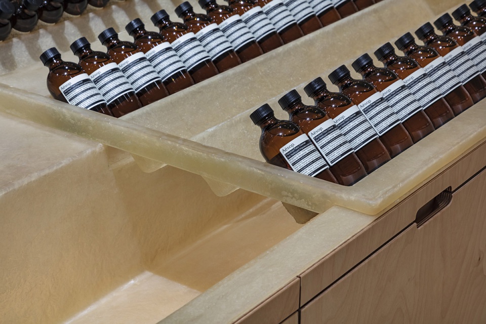 aesop lucua 1100 by schemata architects