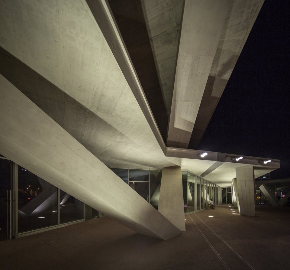 one airport square by mario cucinella architects