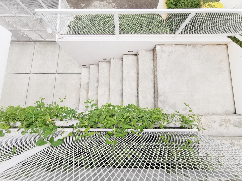 ur house by semiotic arsitek