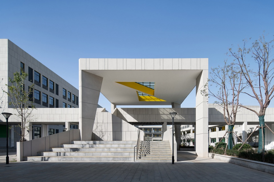 nanjing qixia mountain shibuqiao central school china nanjing bangjian urban architectural group