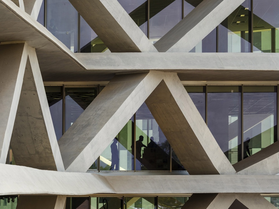 one airport square by mario cucinella architects
