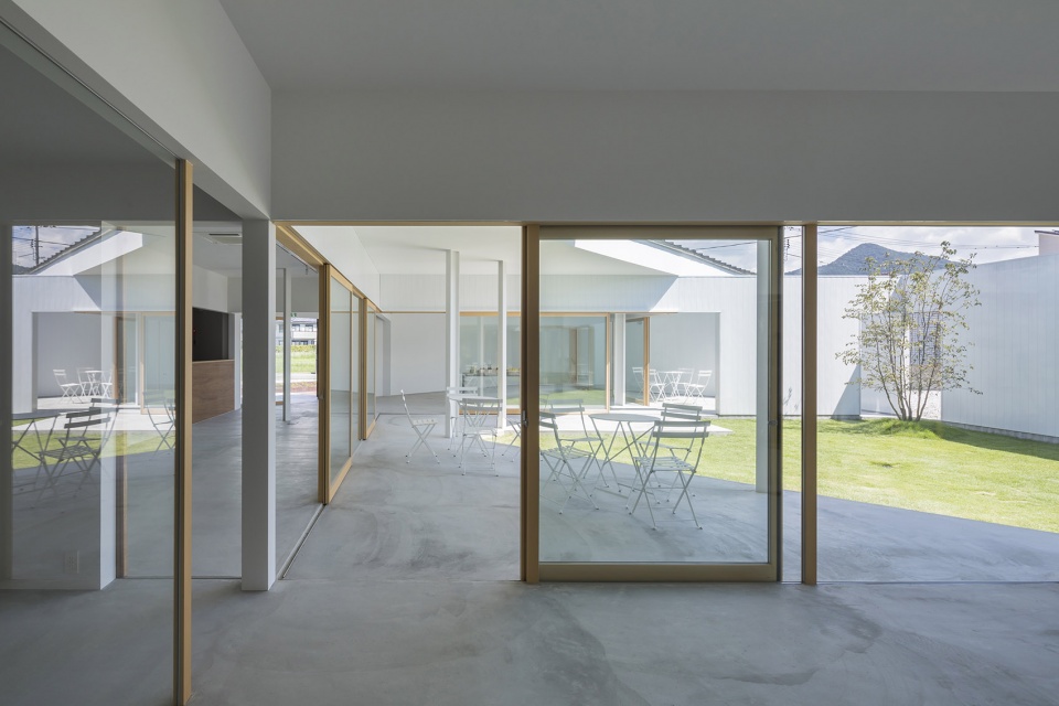 house and office in hofu by tato architects