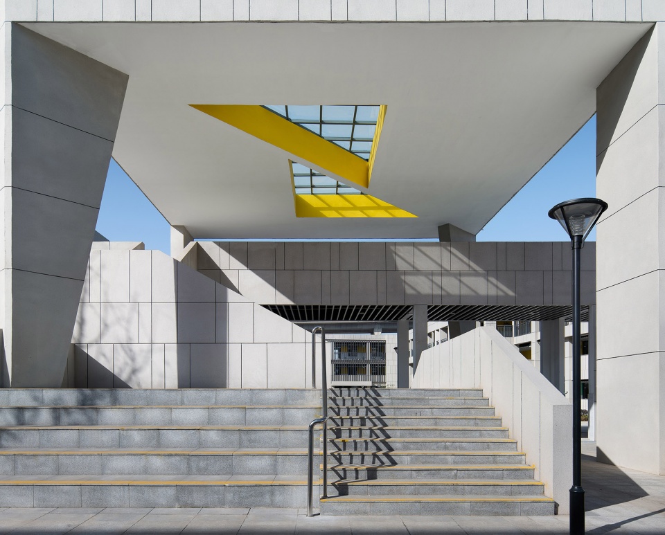 nanjing qixia mountain shibuqiao central school china nanjing bangjian urban architectural group