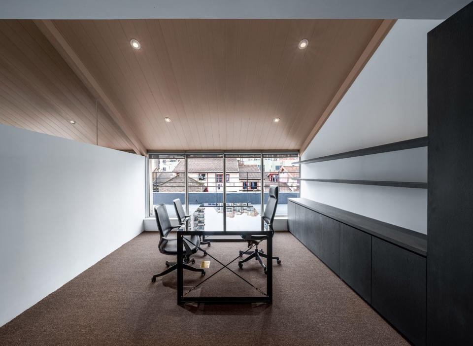 hipanda shanghai office china by office coastline