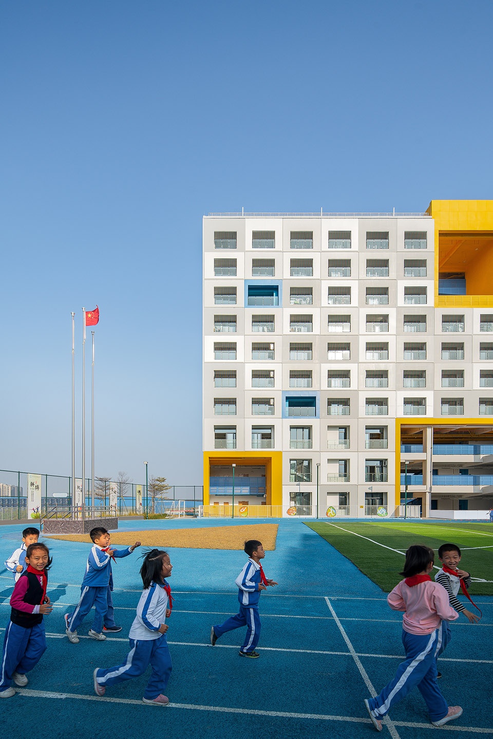 jinlong prefab school shenzhen china by crossboundaries