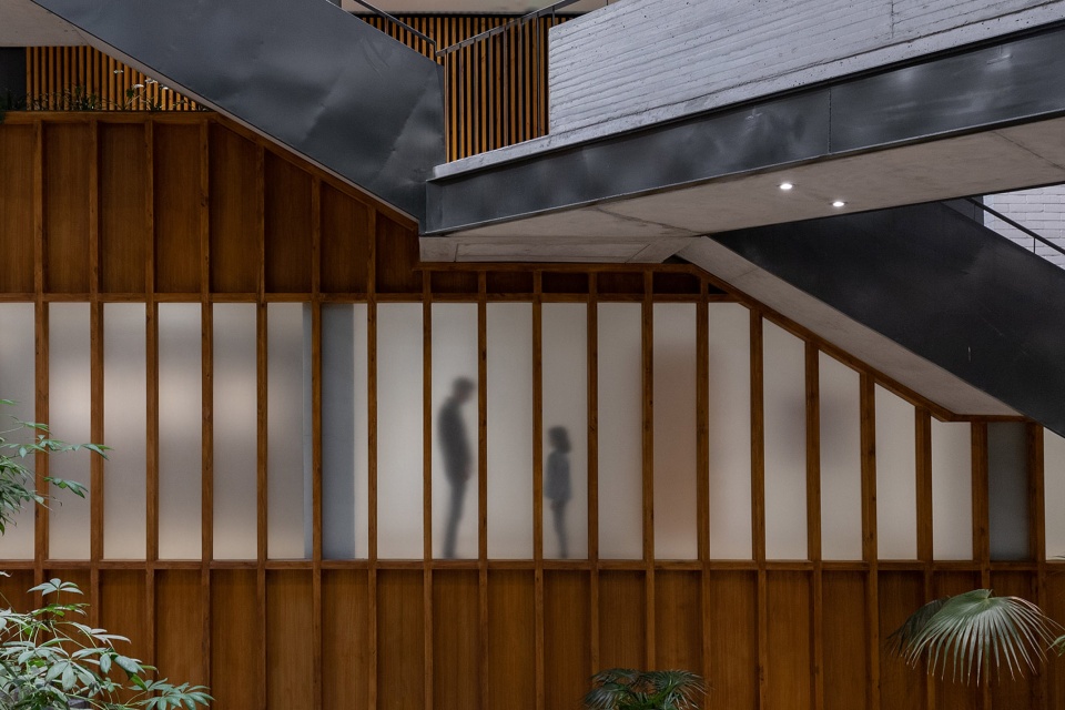 natura building by diezmuller arquitectos