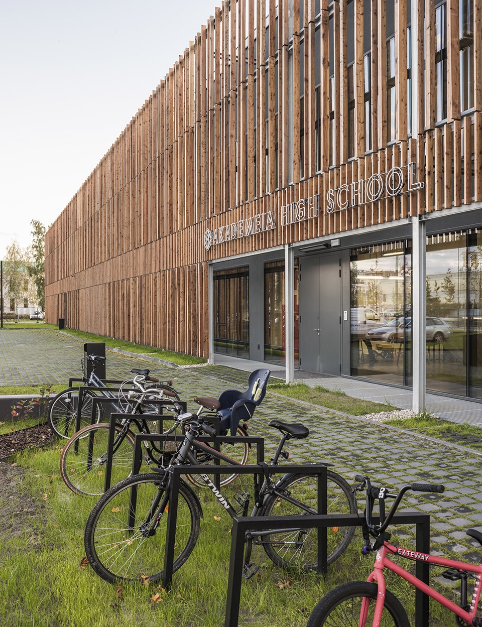 akademeia high school in warsaw by medusa group architects
