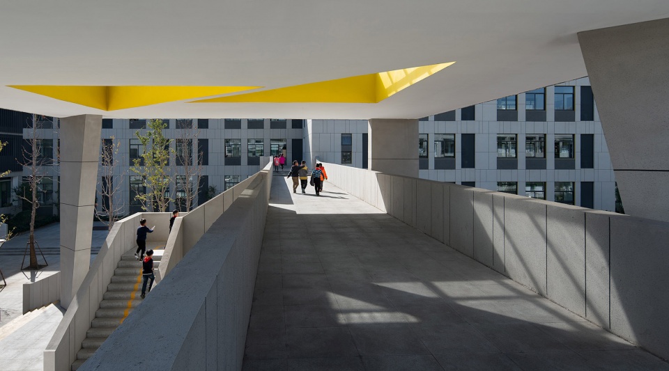 nanjing qixia mountain shibuqiao central school china nanjing bangjian urban architectural group