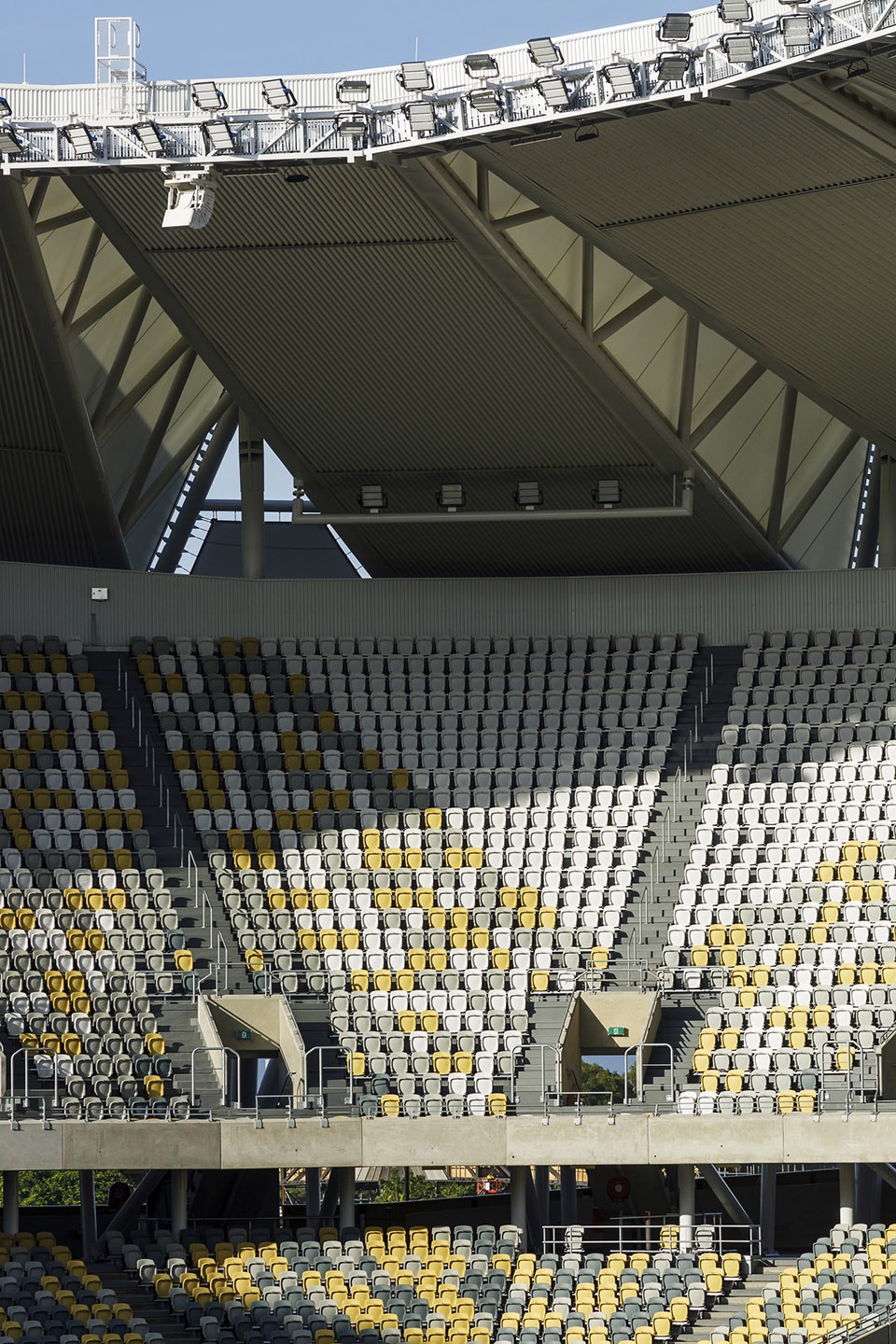 queensland country bank stadium by cox architecture