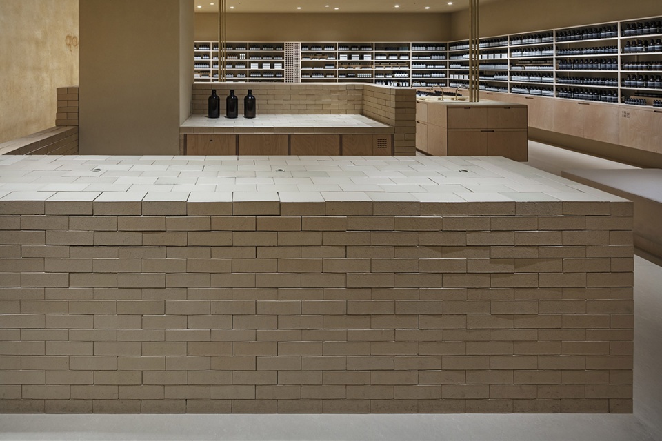 aesop lucua 1100 by schemata architects