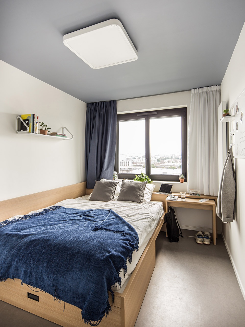 flatmates by cutwork
