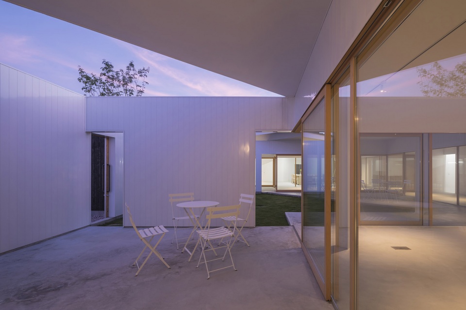 house and office in hofu by tato architects