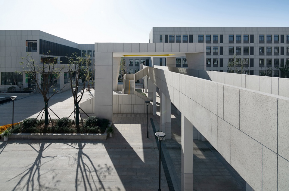 nanjing qixia mountain shibuqiao central school china nanjing bangjian urban architectural group