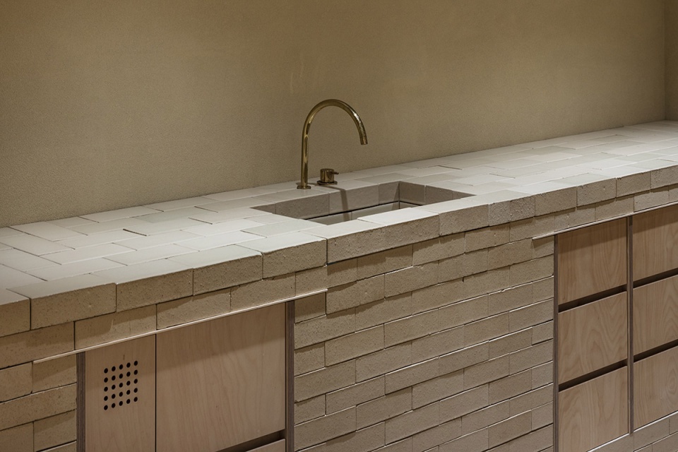 aesop lucua 1100 by schemata architects