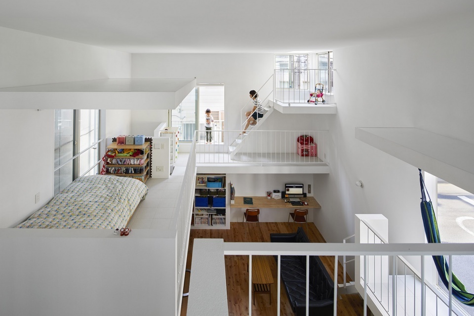 balcony house by takeshi hosaka architects 960x640