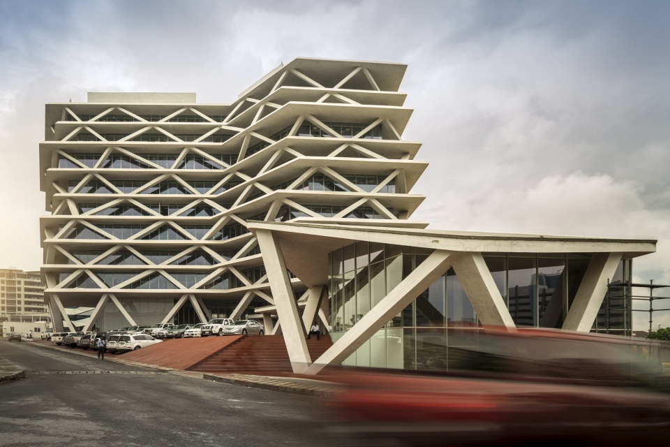 one airport square by mario cucinella architects