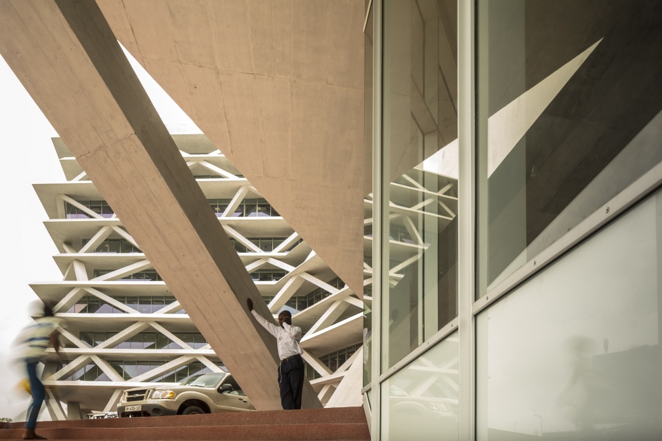 one airport square by mario cucinella architects