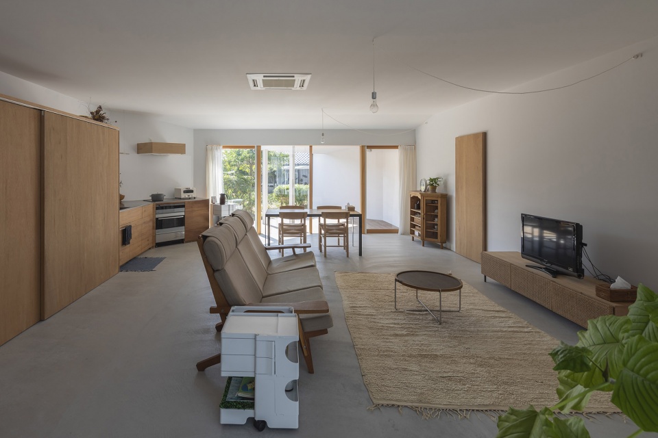 house and office in hofu by tato architects