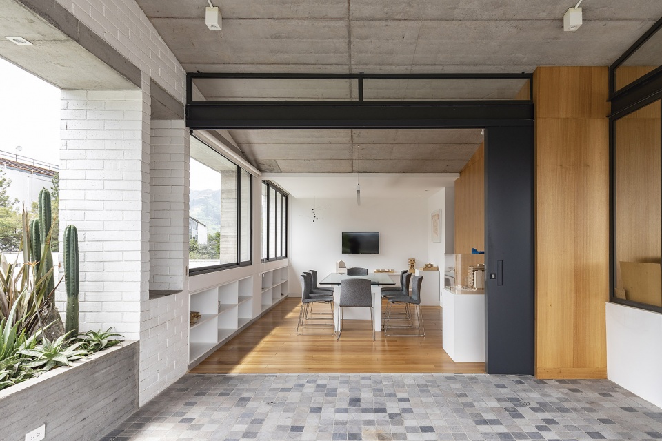 natura building by diezmuller arquitectos