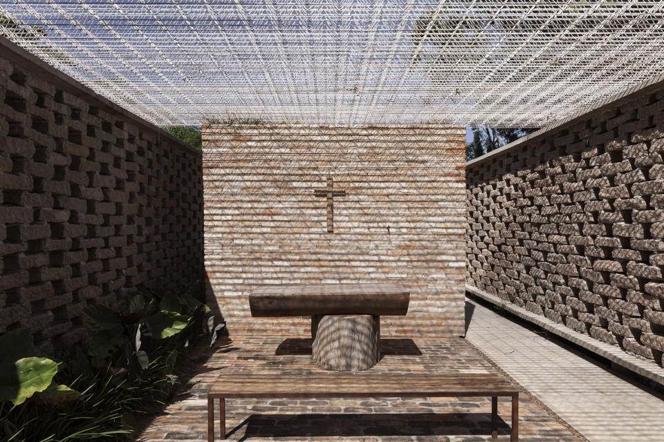 gooood archive religious architecture