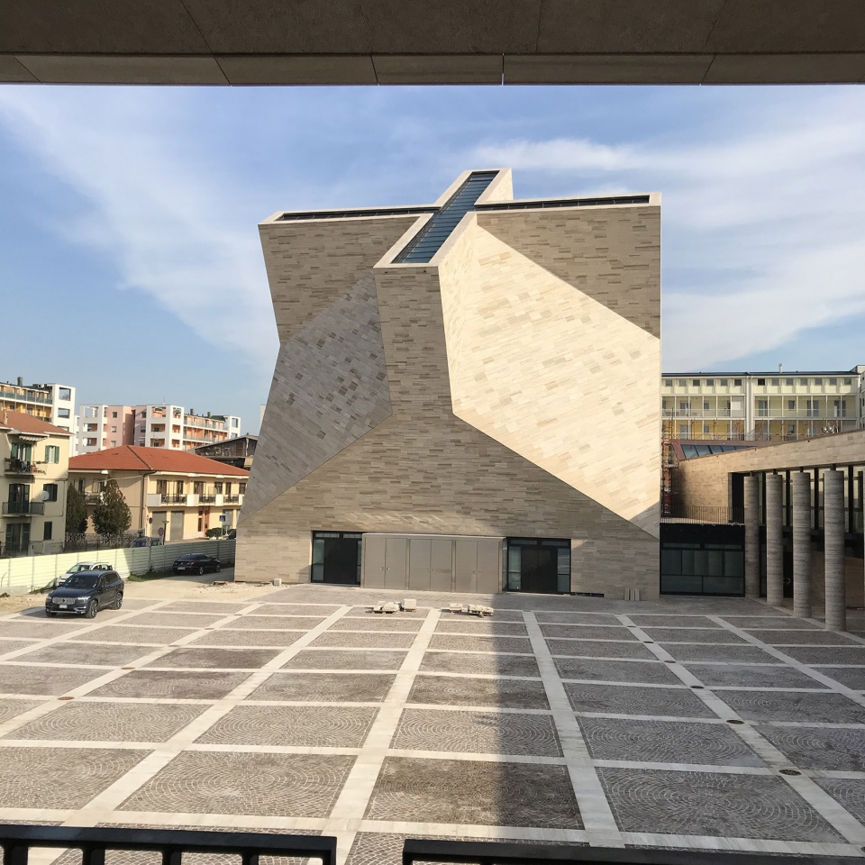 gooood archive religious architecture