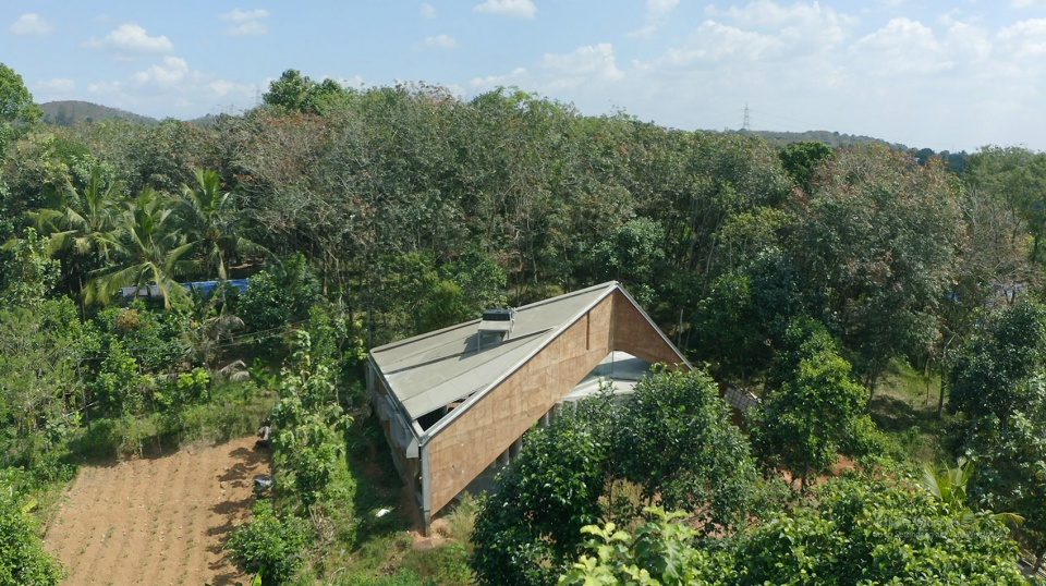 shikhara house by wallmakers