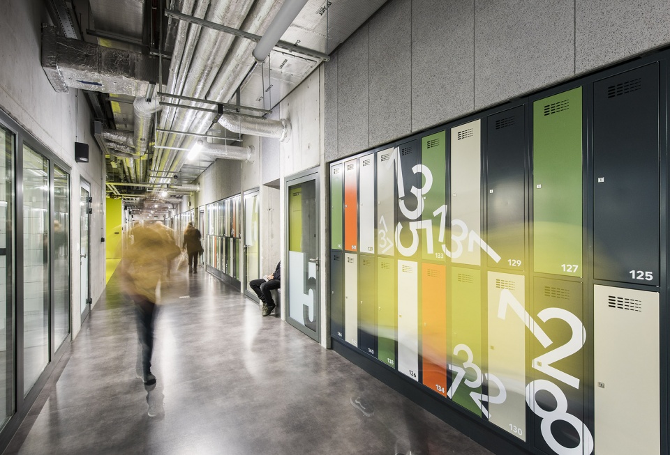 akademeia high school in warsaw by medusa group architects