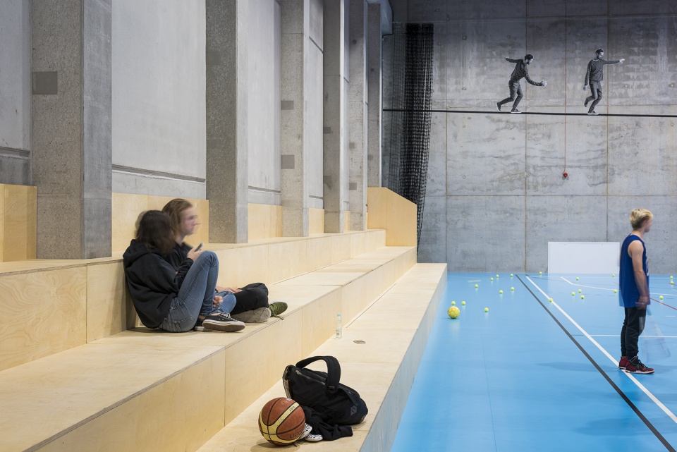 akademeia high school in warsaw by medusa group architects