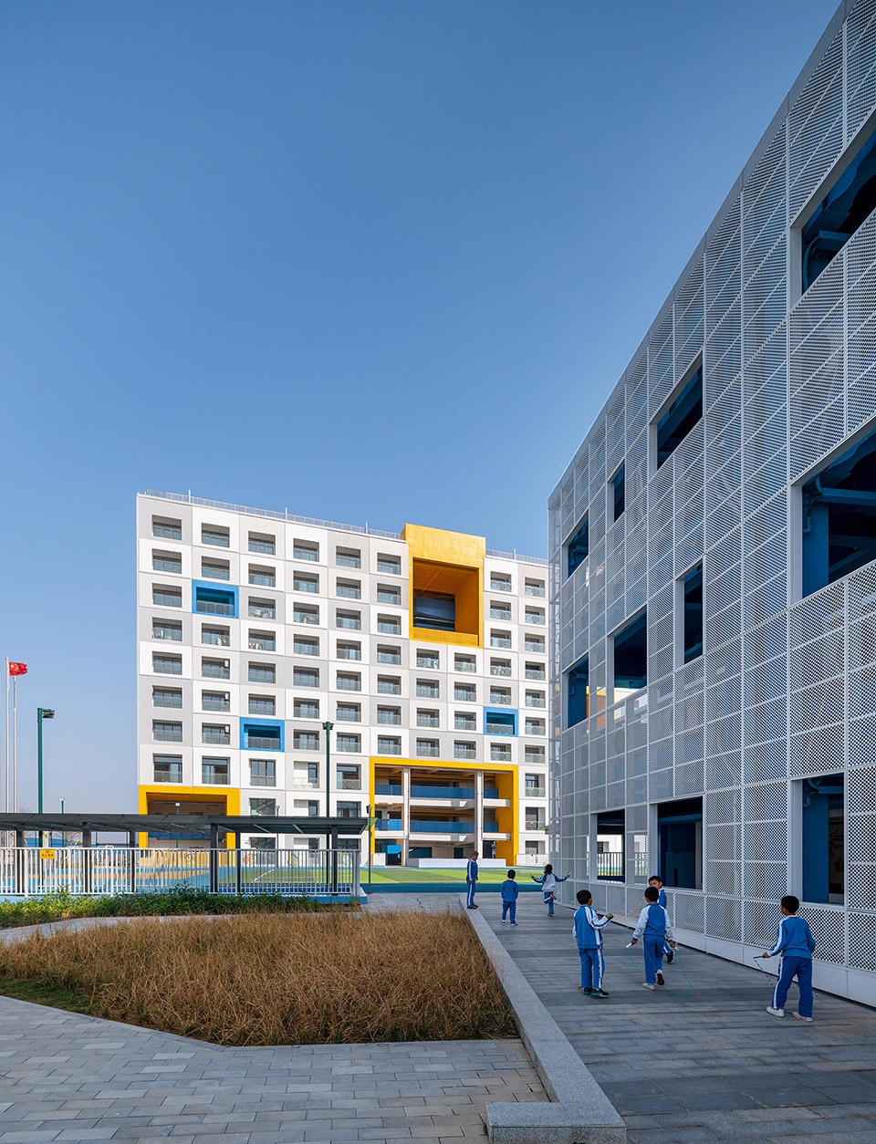 jinlong prefab school shenzhen china by crossboundaries