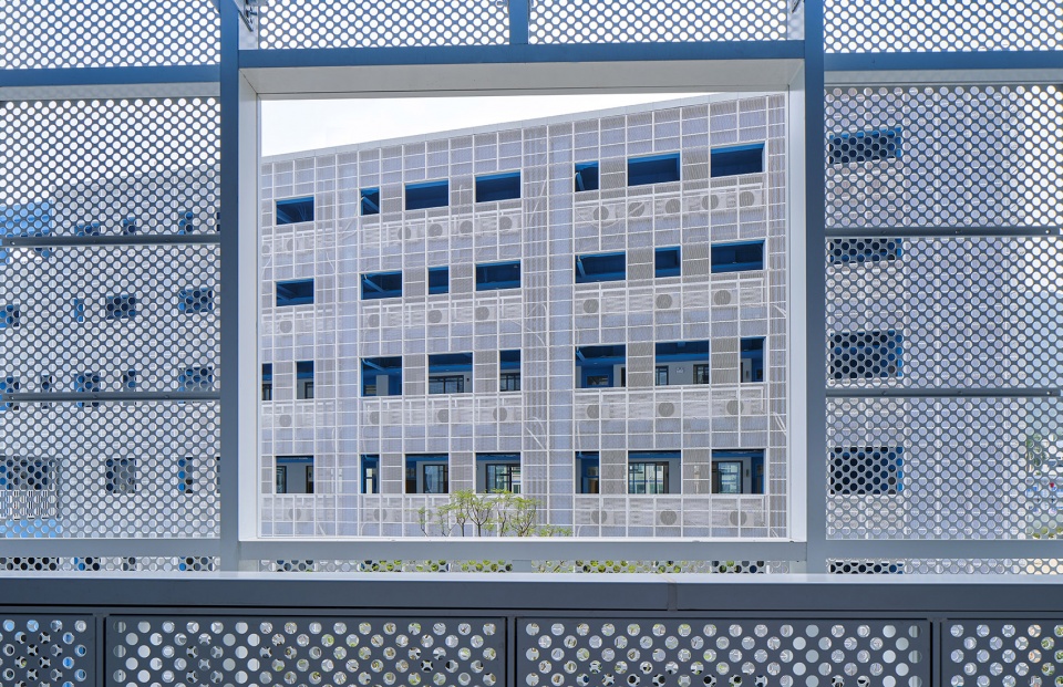 jinlong prefab school shenzhen china by crossboundaries